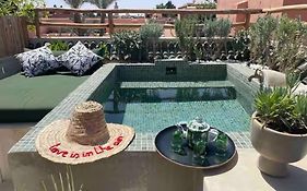 Riad Ptit Kech, Bassin Terrasse - Petits Dejeuners